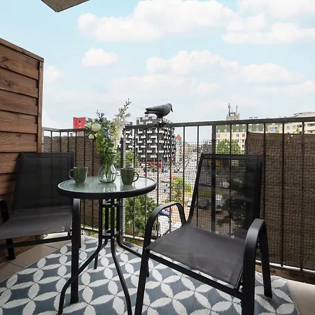 Lägenhet Apartament We Wroclawiu Z Dwiema Sypialniami, Wanna I Biurkiem Do Pracy Zdalnej By Renters *