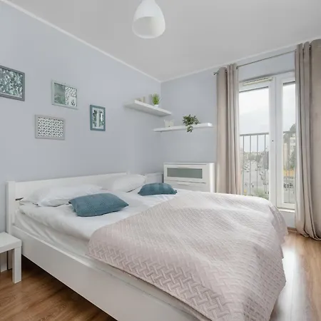 Apartament We Wroclawiu Z Dwiema Sypialniami, Wanna I Biurkiem Do Pracy Zdalnej By Renters * Wrocław