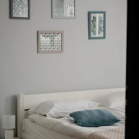 Apartament We Wroclawiu Z Dwiema Sypialniami, Wanna I Biurkiem Do Pracy Zdalnej By Renters Wrocław