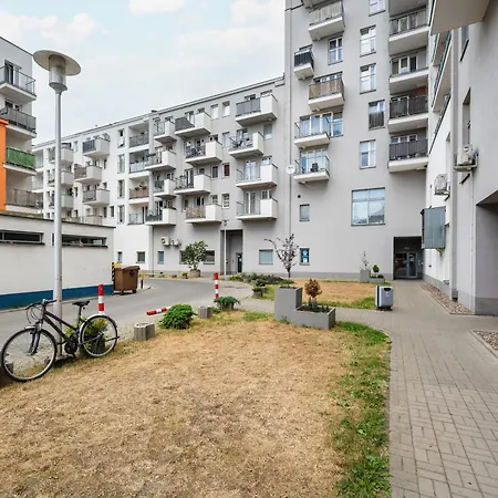 Apartament We Wroclawiu Z Dwiema Sypialniami, Wanna I Biurkiem Do Pracy Zdalnej By Renters Lägenhet